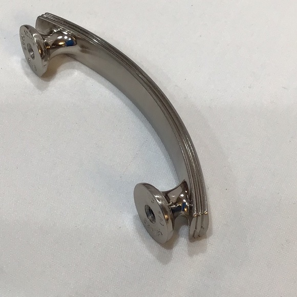 Set of 6 NWT 3” Drawer Pulls - Picture 7 of 9